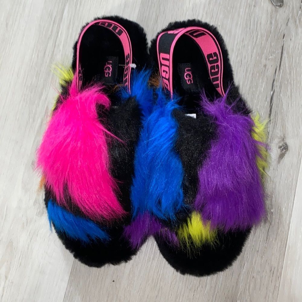 NEW- UGG FLUFF YEAH WOMENS SLIPPERS- women size 8